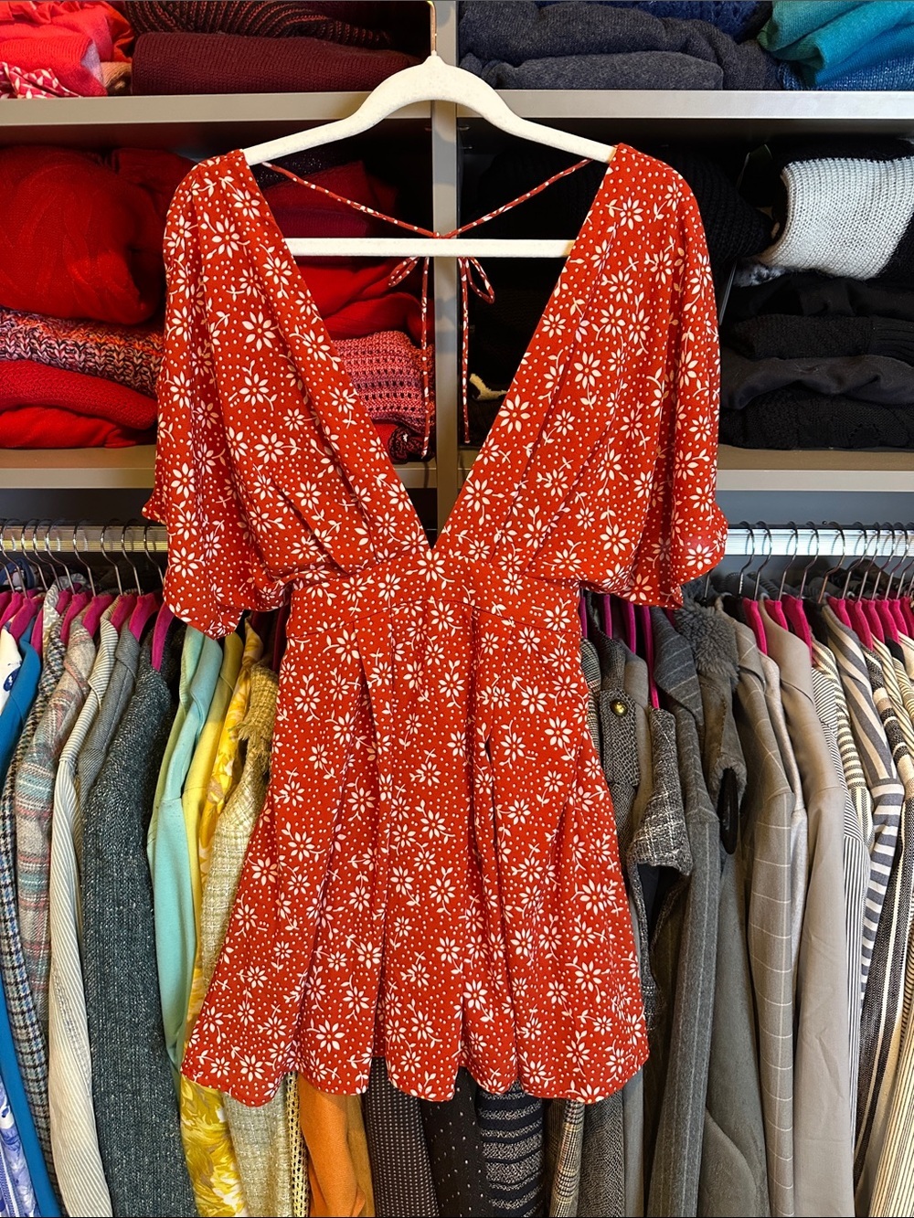 Unbranded rust/white floral dolman short sleeve v neck lined romper size XS